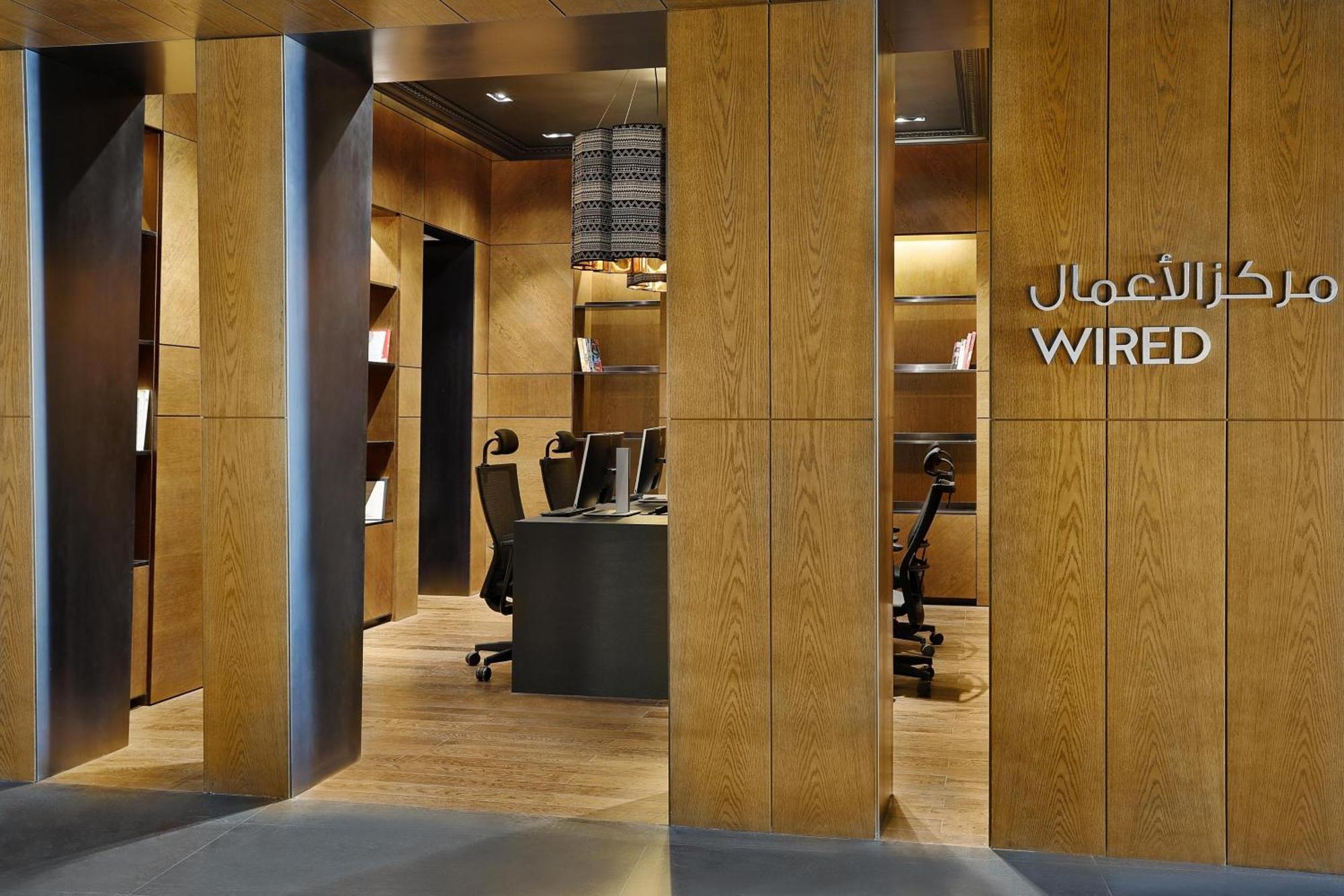 Готель W Маскат Екстер'єр фото Wired Business Center